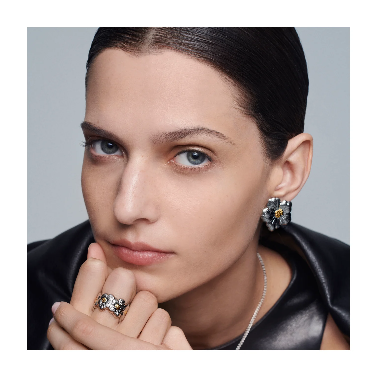 Buccellati Blossoms Silver and Vermeil Large Button Earrings - Image 2