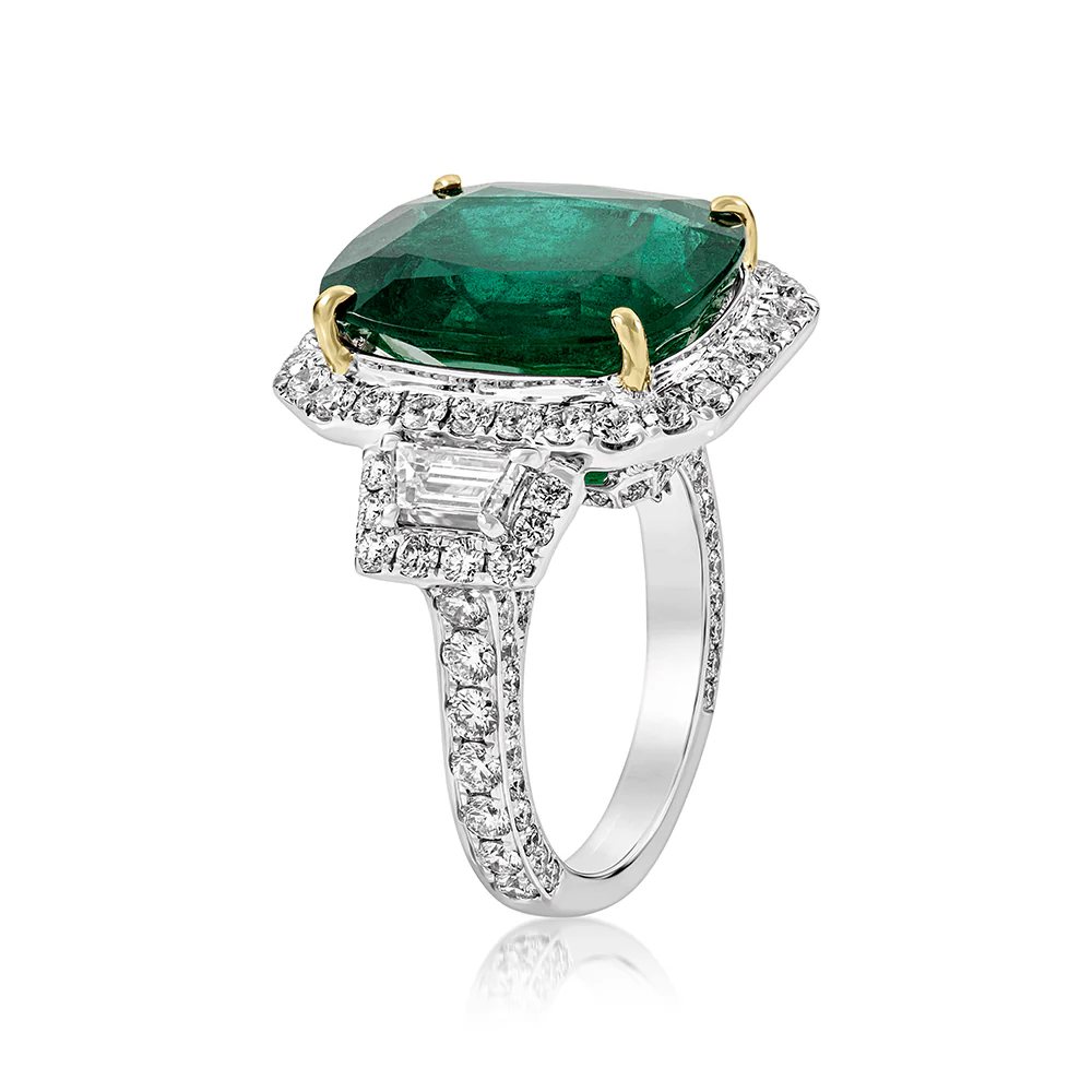 Butani Cushion Emerald Diamond Ring - Image 3