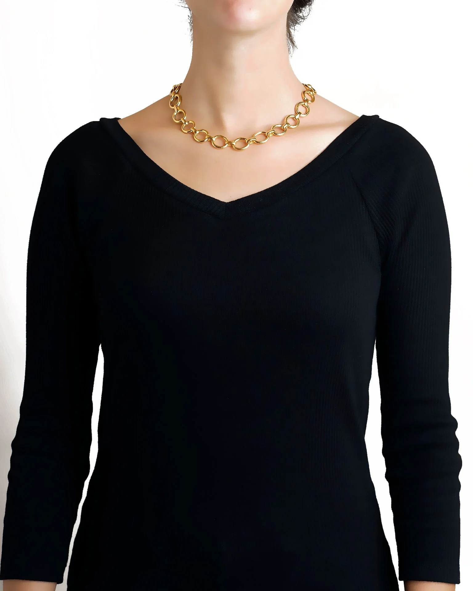 Elizabeth Locke 17" Smooth Link Necklace - Image 2