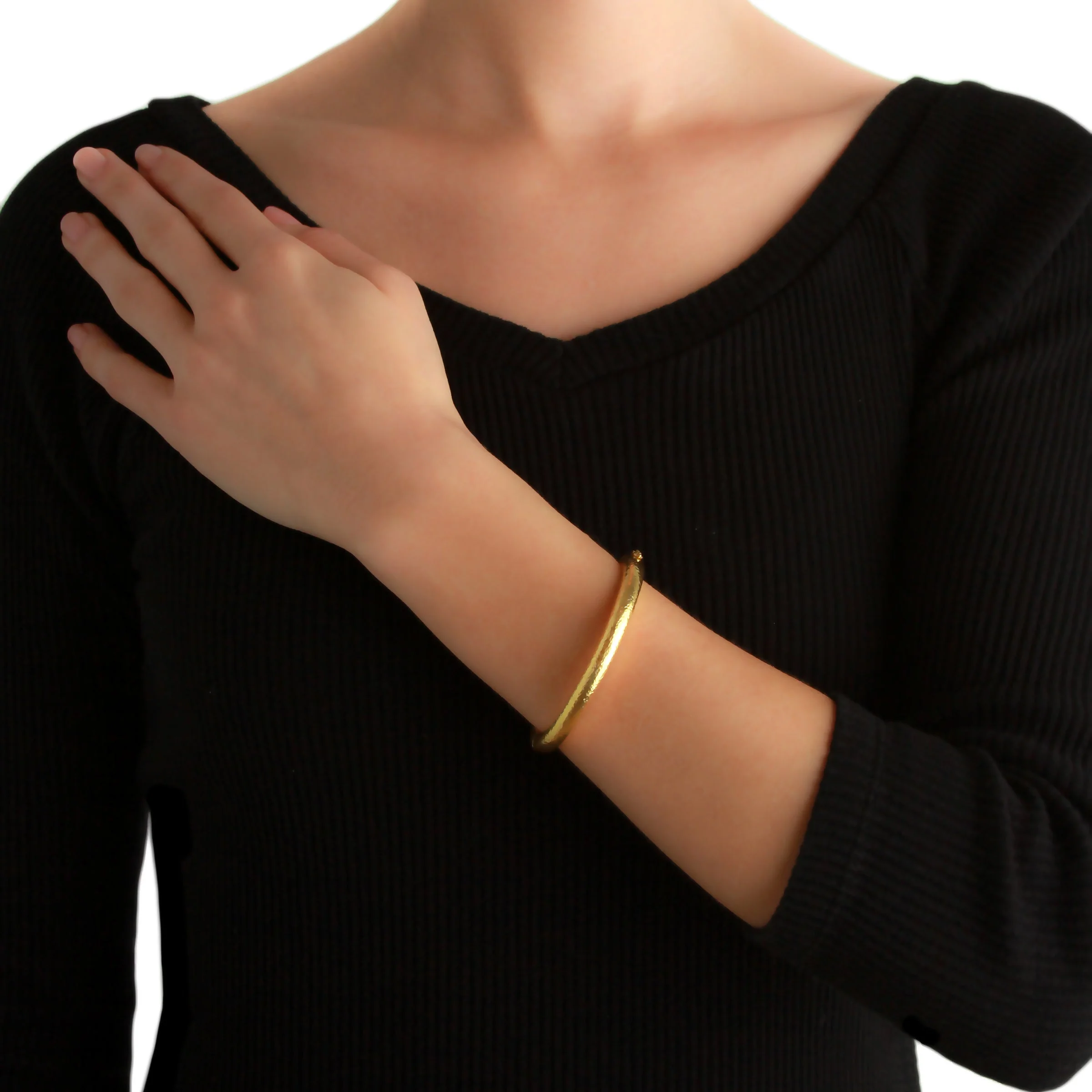 Elizabeth Locke Domed Bangle Bracelet - Image 2