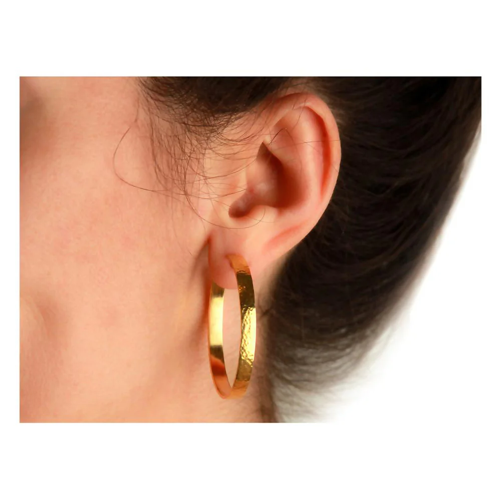 Elizabeth Locke Gold Flat Ribbon Hoop Earrings - Image 2