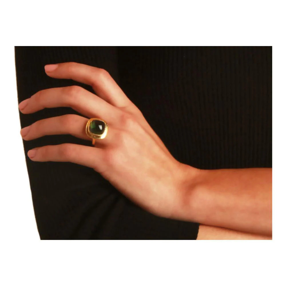 Elizabeth Locke Stone Yellow Gold Green Tourmaline Ring - Image 3