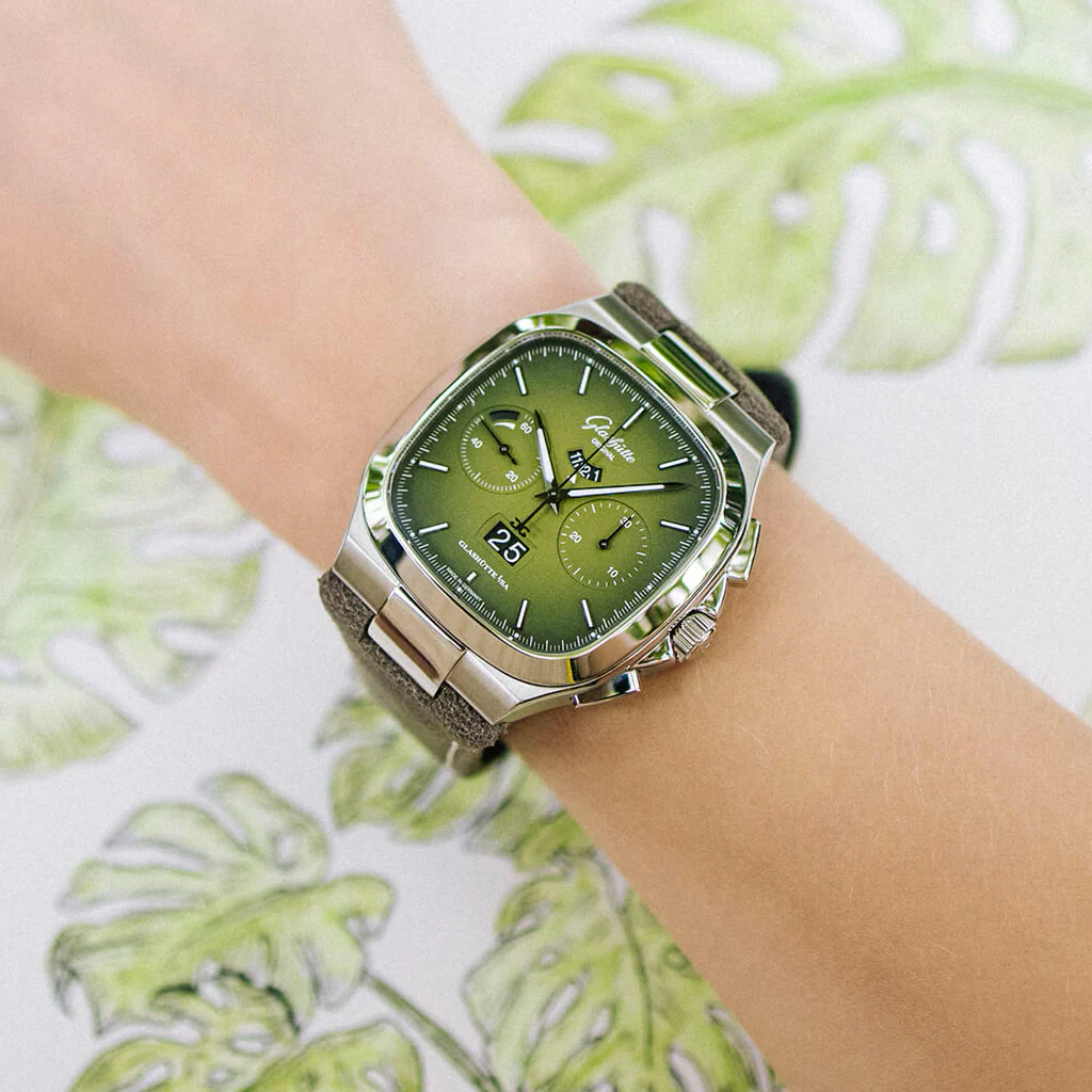 Glashütte Original Seventies Chronograph Panorama Date Green Dial Leather Strap - Image 2