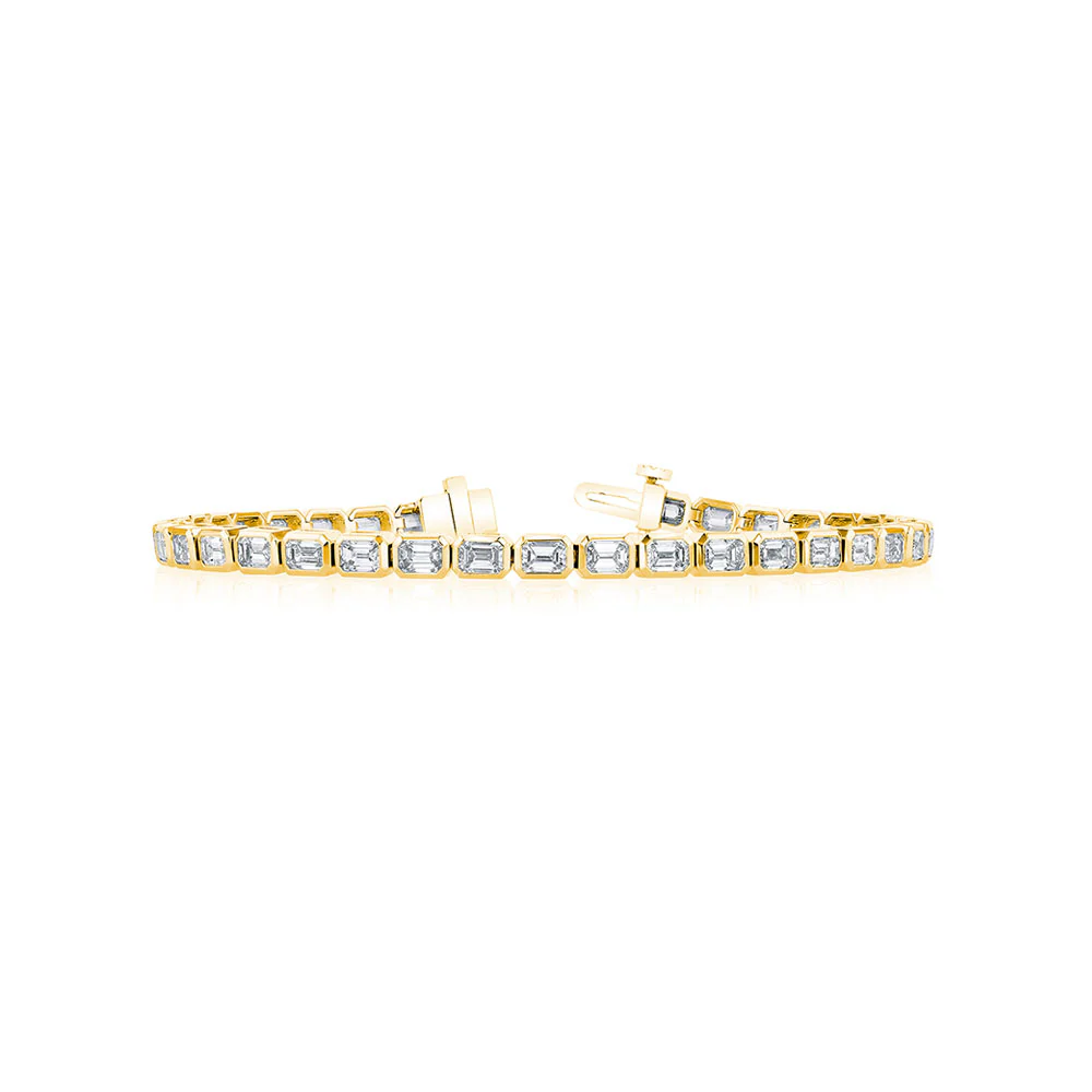 King Jewelers 18K Yellow Gold Emerald Cut Diamond Bracelet