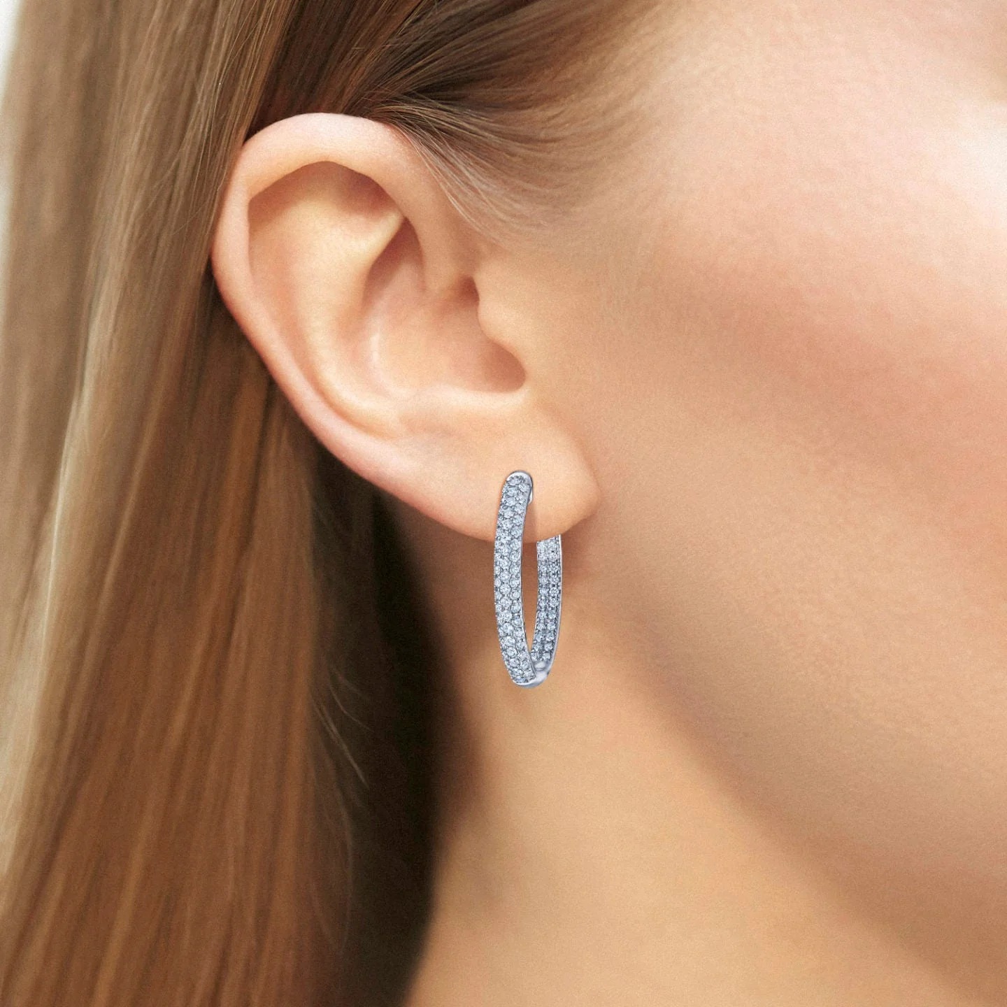 Kwiat Moonlight Oval Diamond Hoop Earrings in White Gold - Image 2