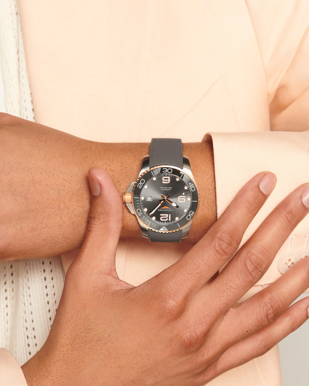 Longines HydroConquest 43mm Sunray Grey Rubber Watch - Image 10