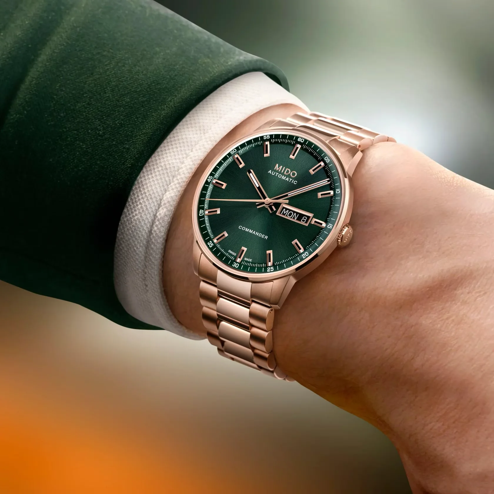 Mido Commander Big Date 40mm Green Rubber Strap Watch - Image 2