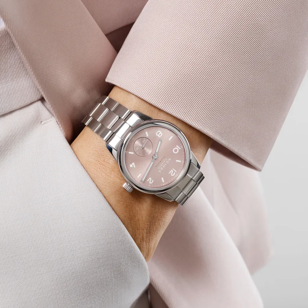 NOMOS Glashütte Club Sport Neomatik 34 rosé - Image 2
