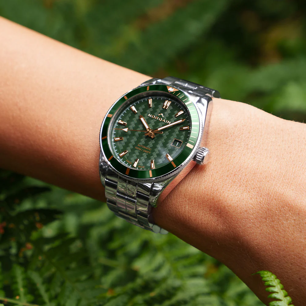 NORQAIN Adventure Sport 37mm Green and Gold Watch - Image 2