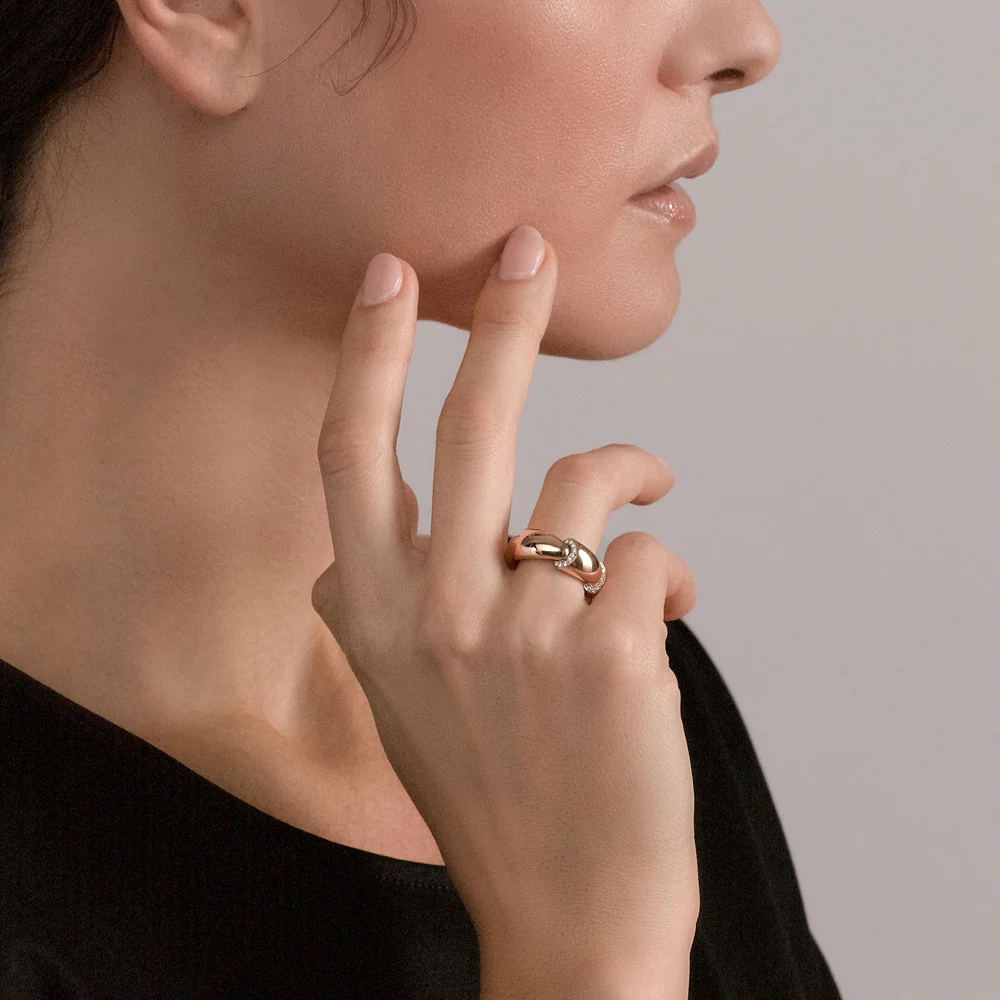 Vhernier Calla Ring in 18K Rose Gold with Diamonds - Image 2