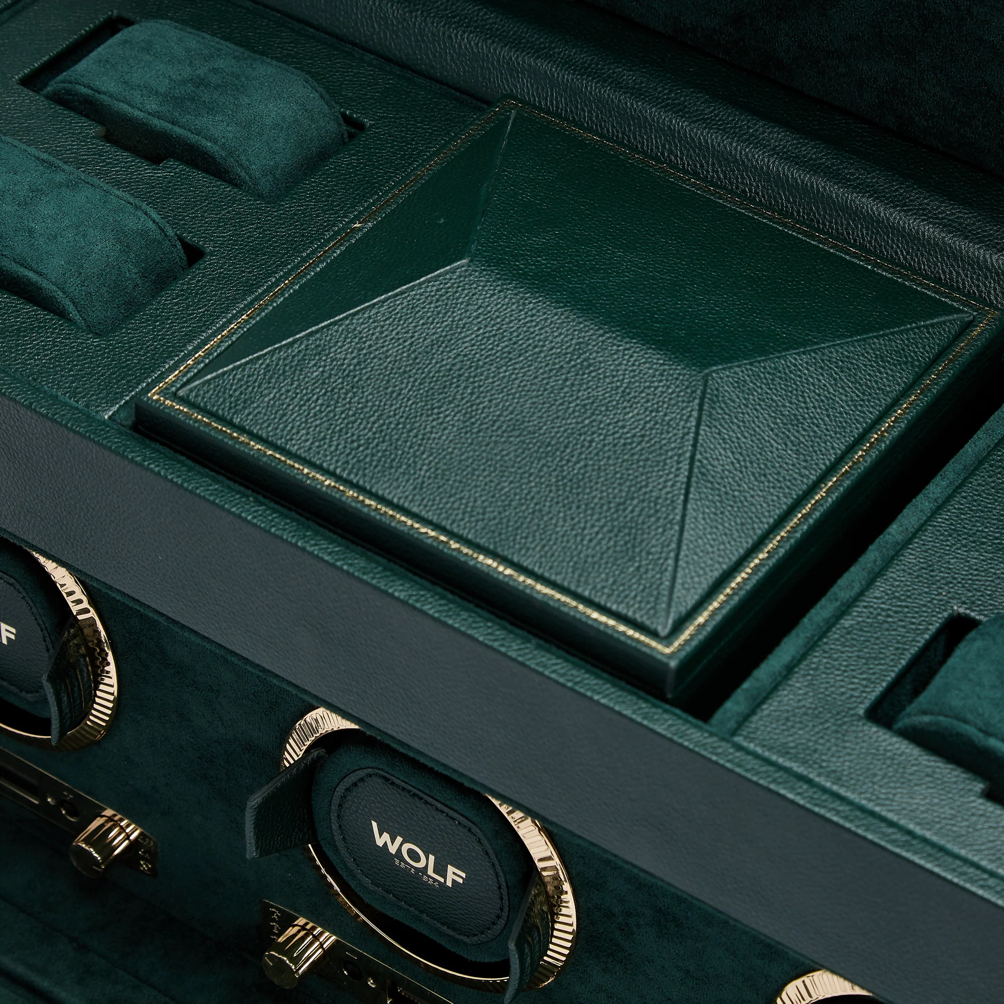 WOLF British Racing Triple Watch Winder with Storage - Image 10