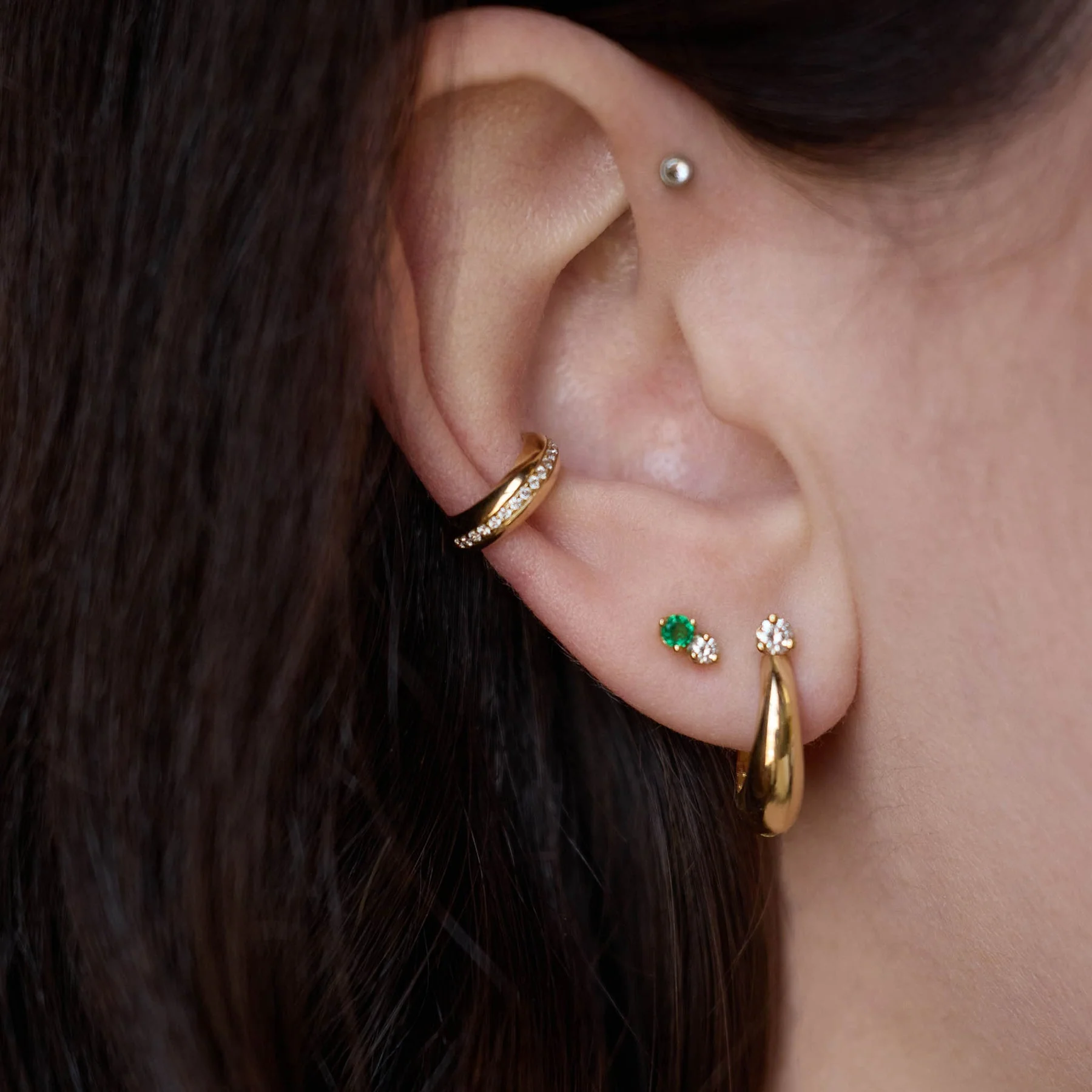 Zoe Chicco 14K Yellow Gold Prong Diamond Tapered Dome Hinge Hoop Earrings - Image 2