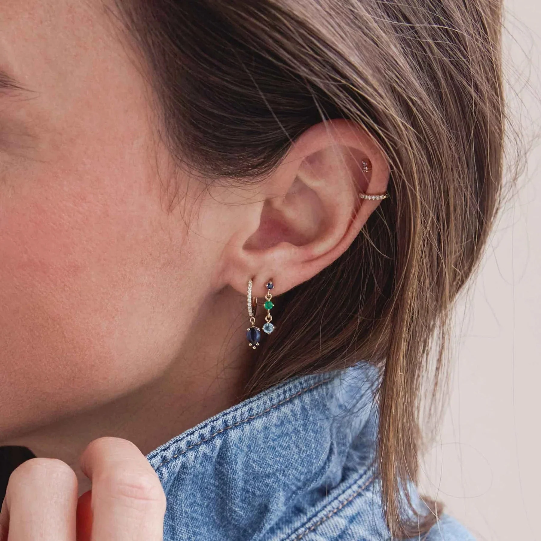 Zoe Chicco Blue Sapphire and Diamond Huggie Hoop Earrings - Image 2